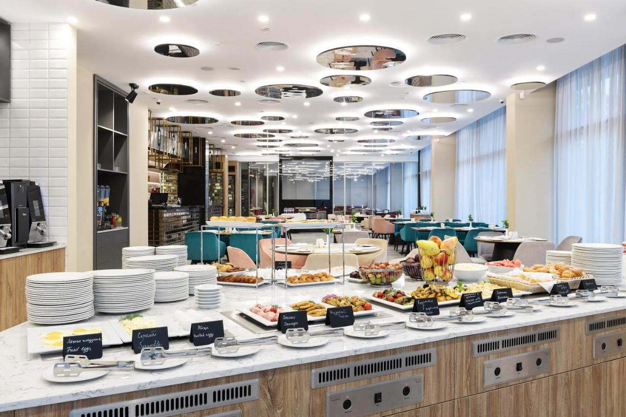 Premier Hotel โอเดสซา ภายนอก รูปภาพ The buffet at the lounge