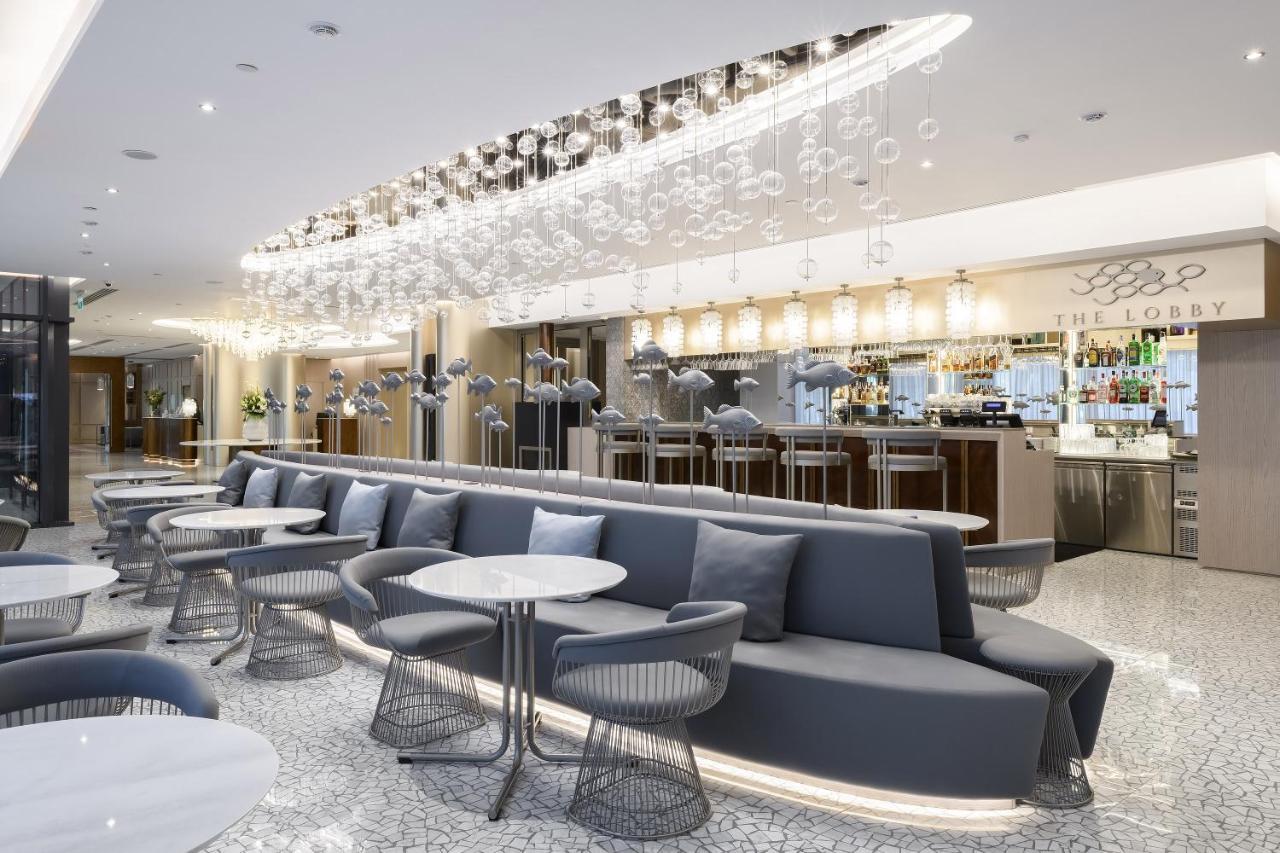 Premier Hotel โอเดสซา ภายนอก รูปภาพ The lounge at London Heathrow Airport