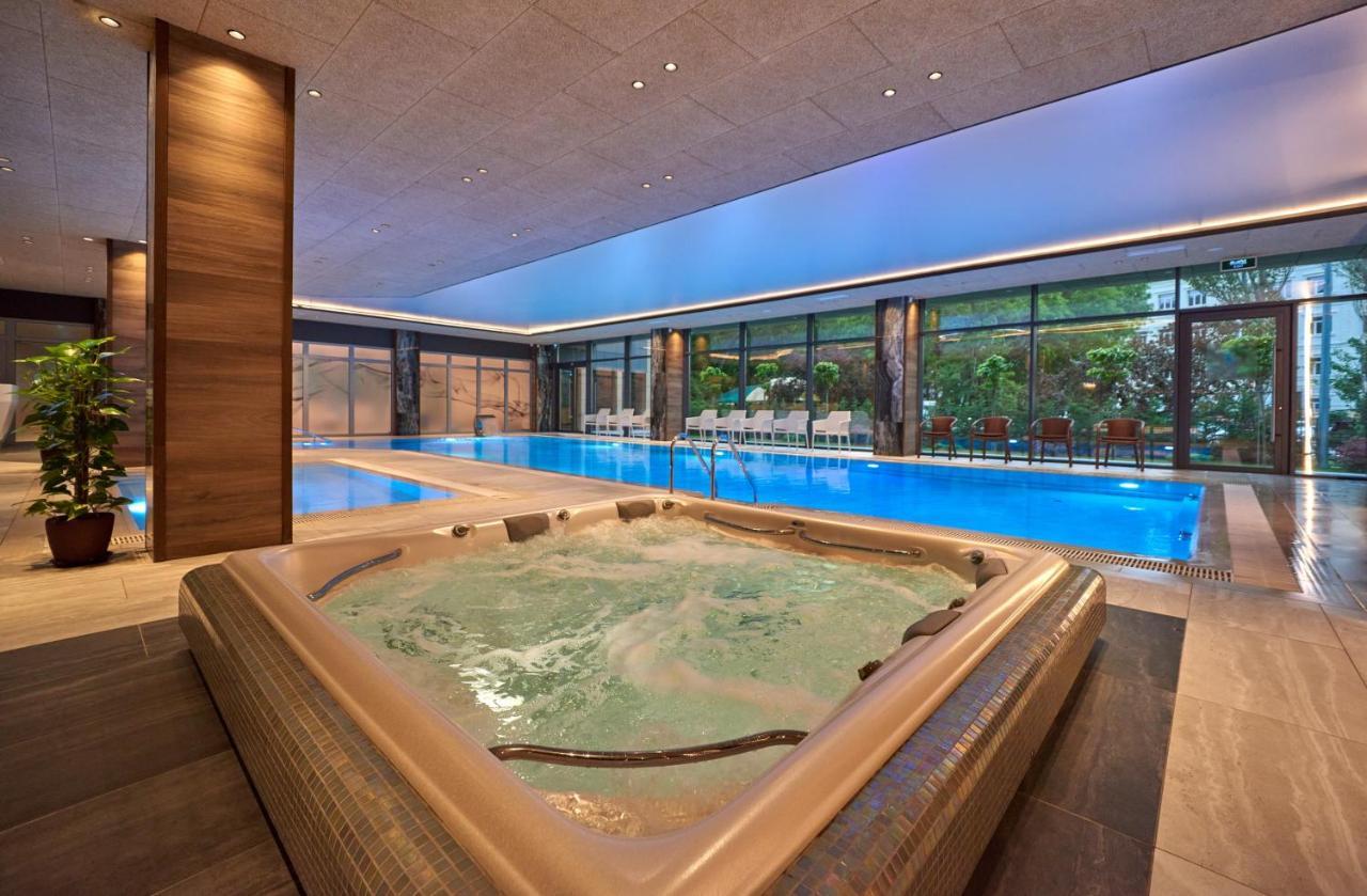 Premier Hotel โอเดสซา ภายนอก รูปภาพ Spa at the Hotel