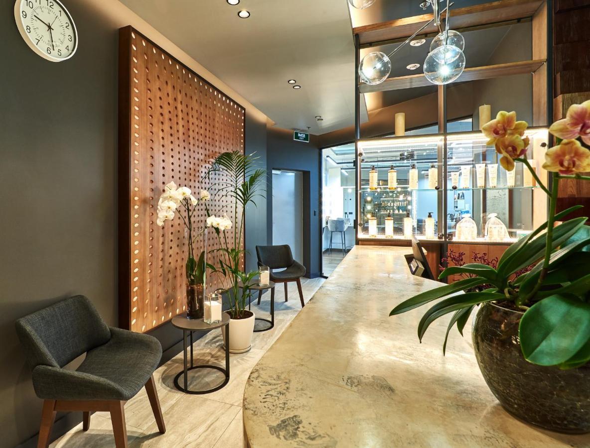 Premier Hotel โอเดสซา ภายนอก รูปภาพ The interior of the clinic