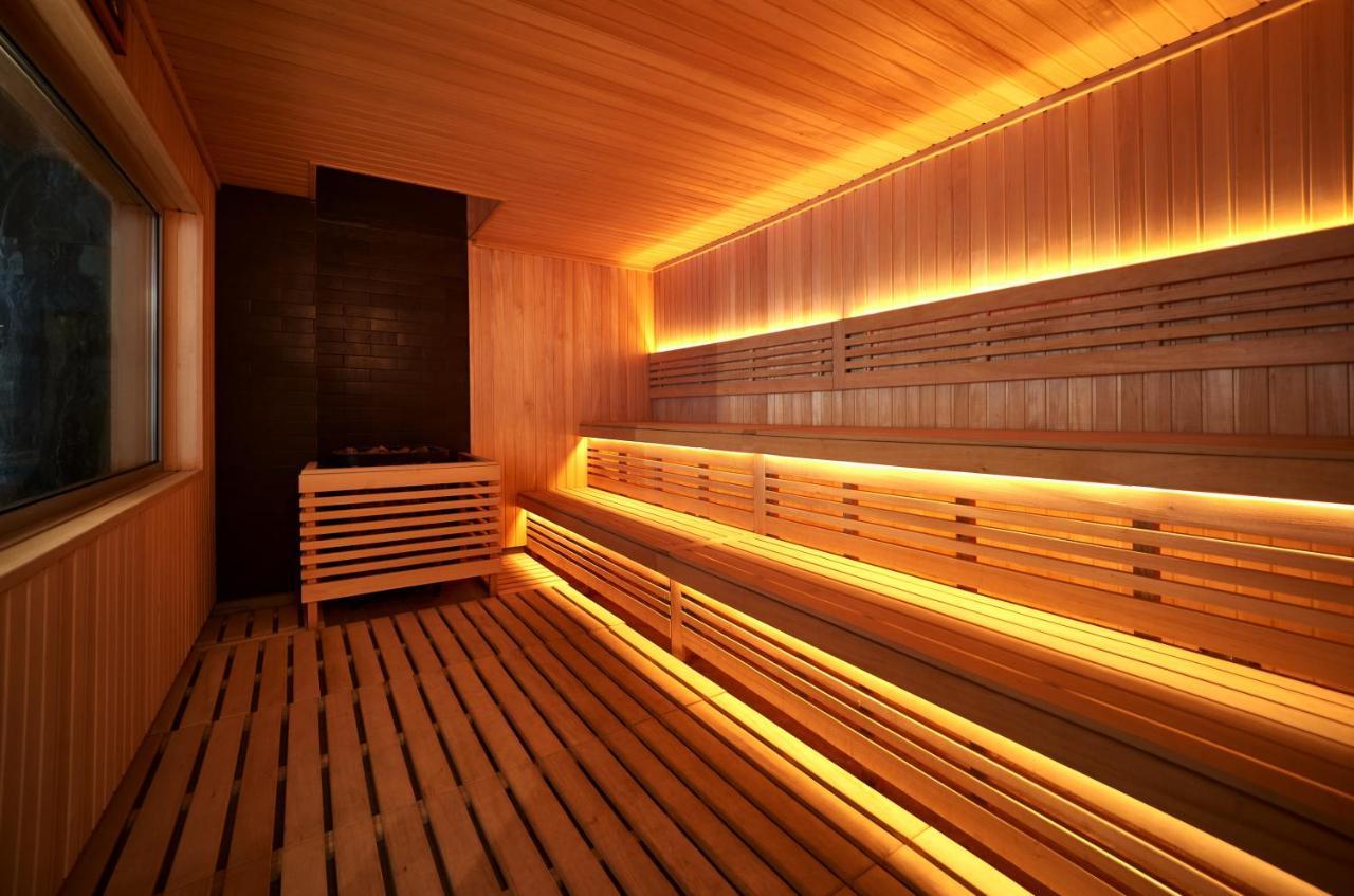 Premier Hotel โอเดสซา ภายนอก รูปภาพ A modern Finnish sauna